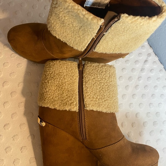 Juicy Couture Women's Buckle Wedge Ankle Boots - Picture 14 of 16